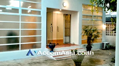 เช่าบ้านเดี่ยว ซอยทองหล่อ (สุขุมวิท 55) : 🔼🔽 AccomA 📩  3 BR House in Klong Tan (AA25432)