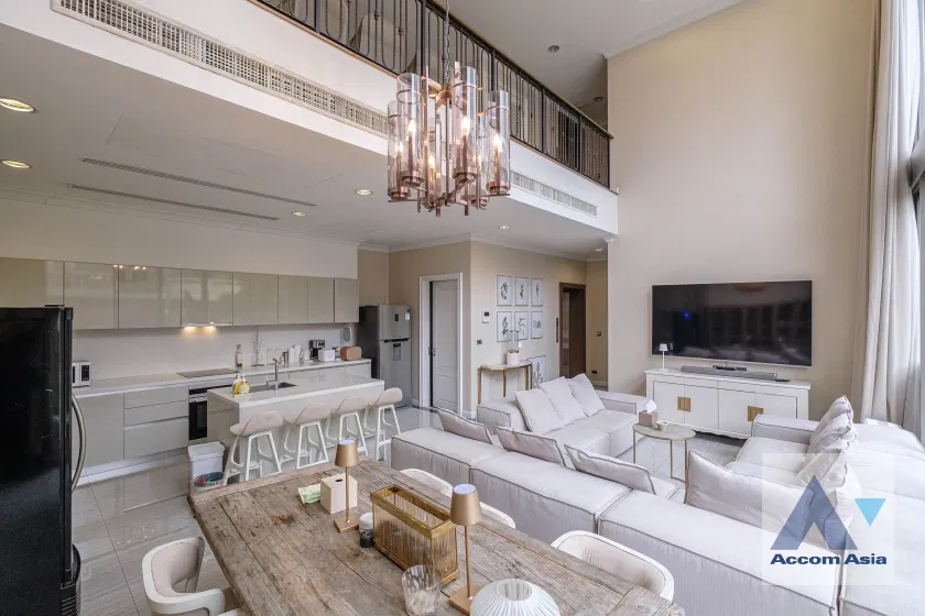 รูป 🔼🔽 AccomA 📩 Private Swimming Pool,Huge Terrace 4 BR Townhouse @749 Residence (AA31156) - รูปที่ 1/20