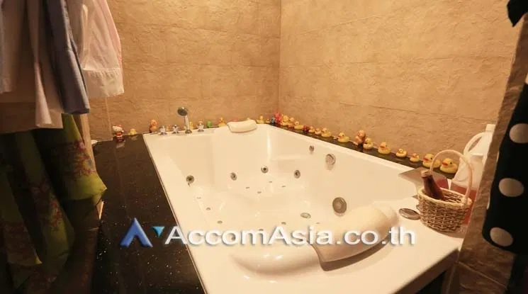 รูป 🔼🔽 AccomA 📩 Private Swimming Pool 3 BR House in Phra Khanong Nuea (AA17800) - รูปที่ 12/16