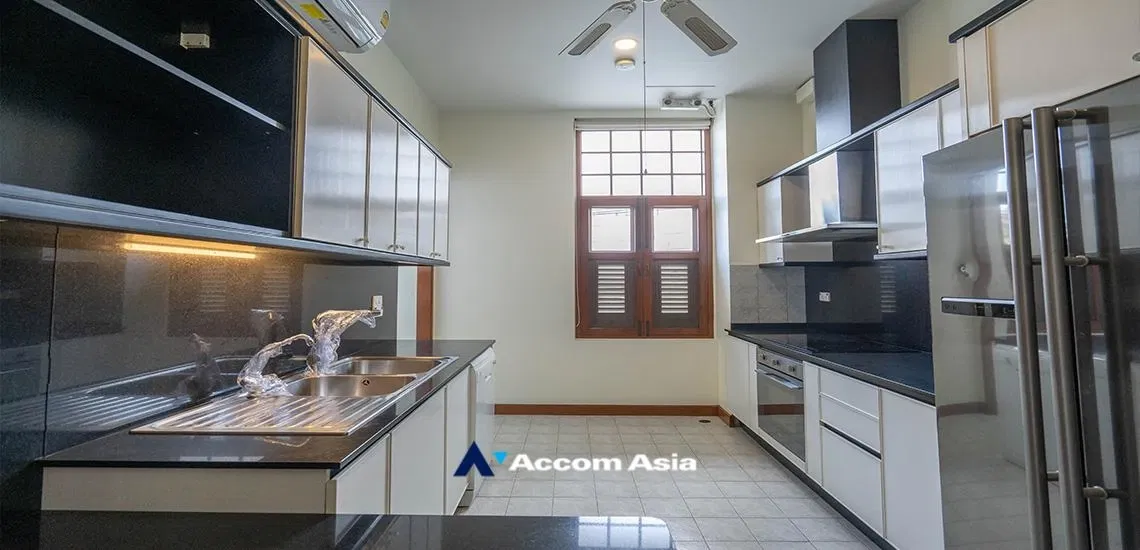 picture 🔼🔽 AccomA 📩 Classic white home with shared pool and bright, open interior 5 mins to BTS (6001601) - 18/20