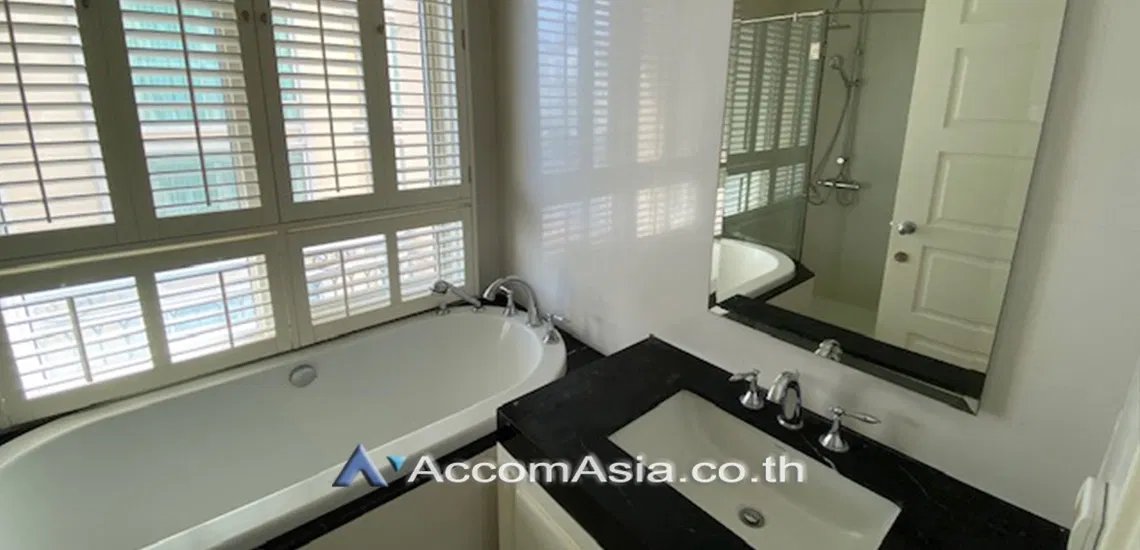 รูป 🔼🔽 AccomA 📩 Big Balcony 2 BR Condominium @Royce Private Residences (AA30096) - รูปที่ 9/13