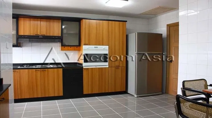 picture 🔼🔽 AccomA 📩 Bright condominium with open views and wood accents (24494) - 6/9