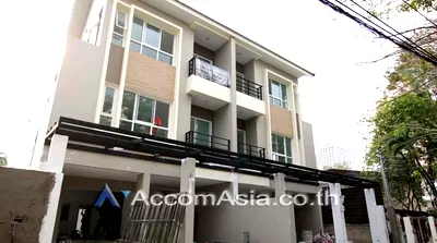 Townhouses for rent Srinakharinwirot University Prasanmit Campus : 🔼🔽 AccomA 📩  4 BR Townhouse in Khlong Toei (AA11345)