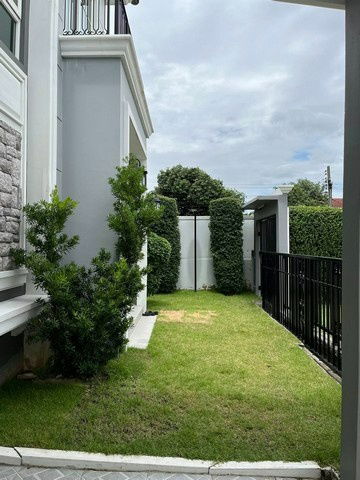 รูป HR2748ให้เช่าบ้านเดี่ยว โครงการ แกรนดิโอ วงแหวนรามอินทรา ตกแต่งพร้อมอยู่ ใกล้แฟชั่นไอส์แลนด์ - รูปที่ 2/24