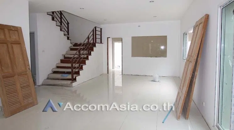 รูป 🔼🔽 AccomA 📩 Home Office 3 BR Townhouse in Khlong Toei (AA11346) - รูปที่ 2/11