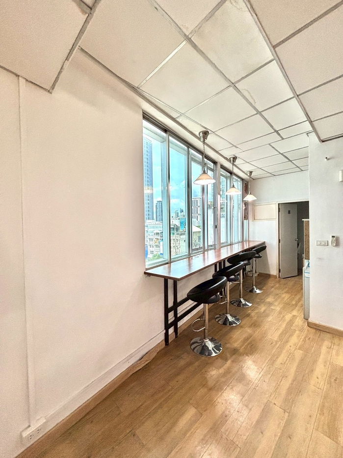picture Office for rent (Thonglor) approximately 700 meters from BTS Thonglor Station. - 9/20