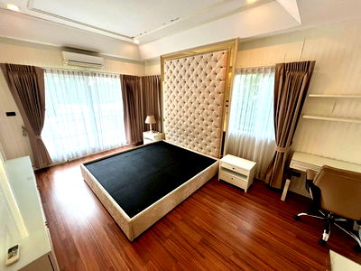 Houses for rent : For Rent 2-Storey Detached House (Corner Unit) Chaiyapruk Ramintra – Wongwaen 2 🐶Pet-friendly🐱 have maid’s house