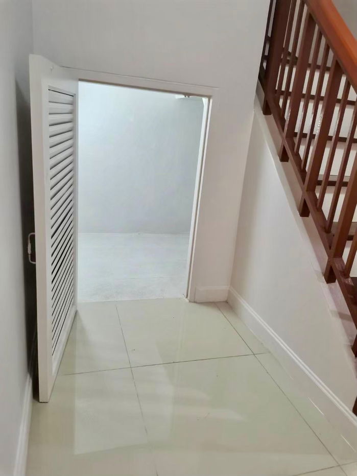 picture 🏡 For Rent: 3-Storey Townhome at Krissana Private City  ✨ Fully Furnished | Spacious Living | Prime Location - 4/30