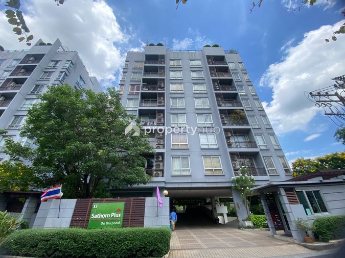 Sathorn Plus On The Pond