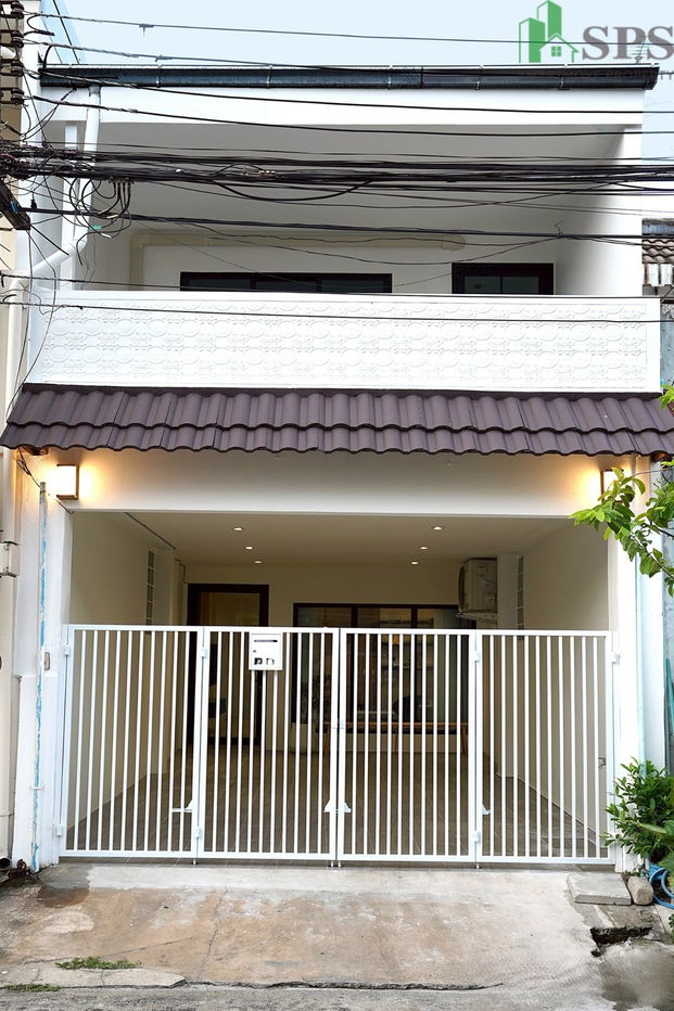 picture House for Rent Ratchada 18 Huai Khwang Fully Furnished (SPSEVE1231) - 1/18