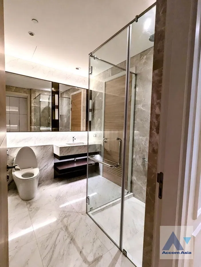 รูป 🔼🔽 AccomA 📩 Newly renovated 3 BR Condominium @Sindhorn Residence (AA41685) - รูปที่ 8/9