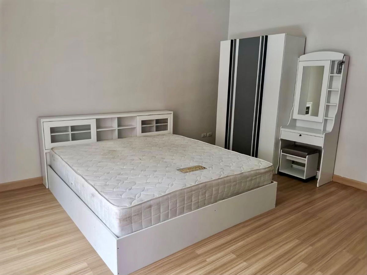 picture 🏡 For Rent: 3-Storey Townhome at Krissana Private City  ✨ Fully Furnished | Spacious Living | Prime Location - 26/30