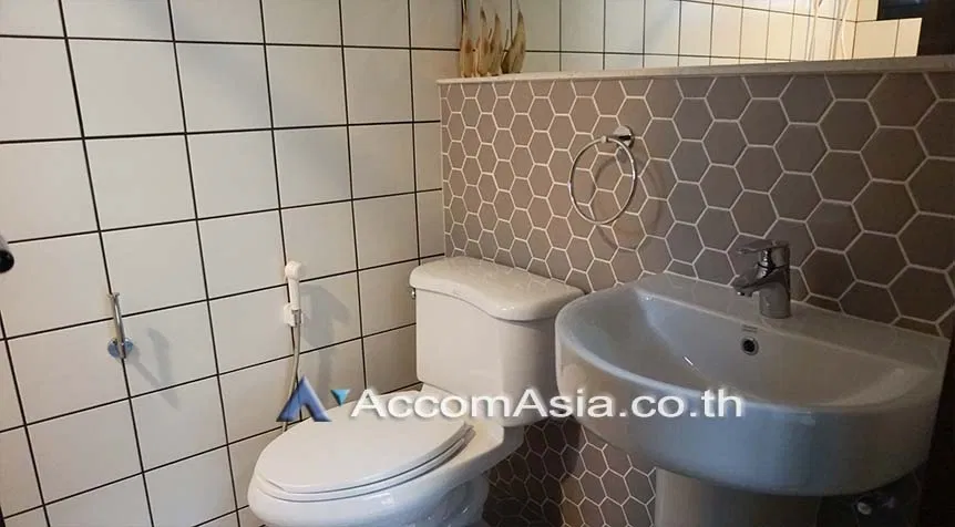 รูป 🔼🔽 AccomA 📩 Pet friendly 4 BR Townhouse in Khlong Ton Nuea (AA27057) - รูปที่ 9/15