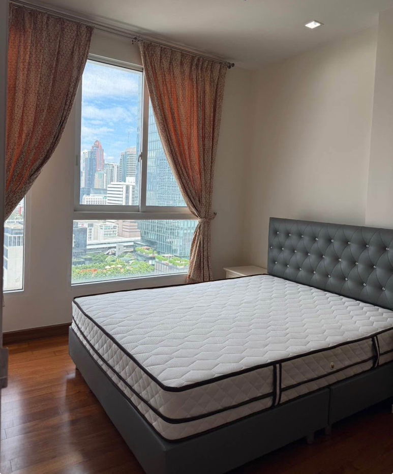 picture  Ivy Sathorn                  10  - 3/11