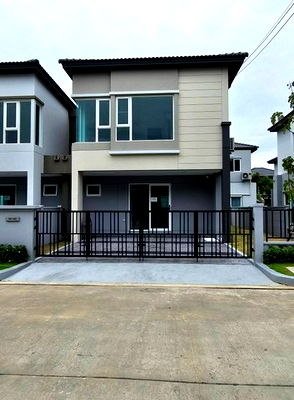 เช่าบ้านแฝด เมกะ บางนา : HR2803ให้เช่าบ้านแฝด โครงการGrande Pleno Mega Bangna พร้อมเข้าอยู่ได้เลย ใกล้ห้างเมกาบางนา