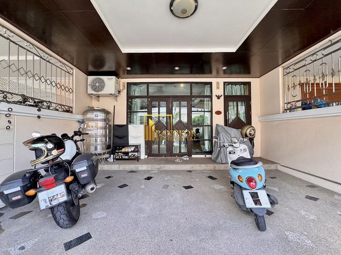 ให้เช่าทาวน์โฮม 4 ห้องนอน 360 ตร.ม. 1 ตร.ว. เขตบางคอแหลม