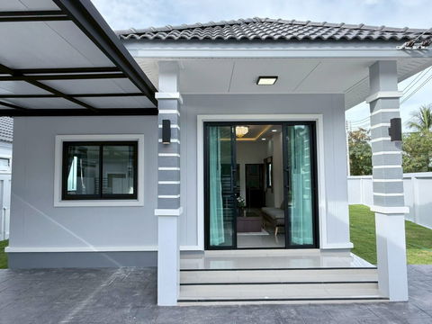บ้านเดี่ยวโมเดิร์นชั้นเดียว ตะเคียนเตี้ยพัทยา ซ.โรงเรียนศรีสุวิช ห้ามพลาดบ้านใหม่ราคาถูก