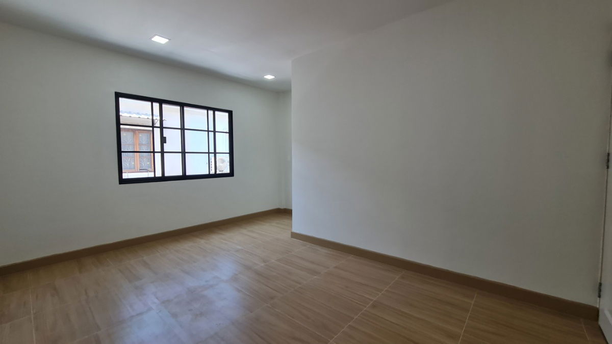 รูป 🏡 S460 [ขาย] ทาวน์เฮาส์ 2 ชั้น หมู่บ้านเคซี รามอินทรา 7 📍 MRT สถานีเศรษฐบุตรบำเพ็ญ / มีนบุรี) 💰 เพียง 1,850,000 บาท (รวมโอน) - รูปที่ 7/18