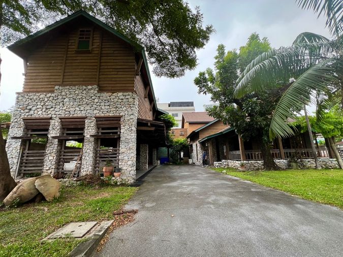 5-bed house for sale, 1628 sqm, 407 sq wah, Huai Khwang