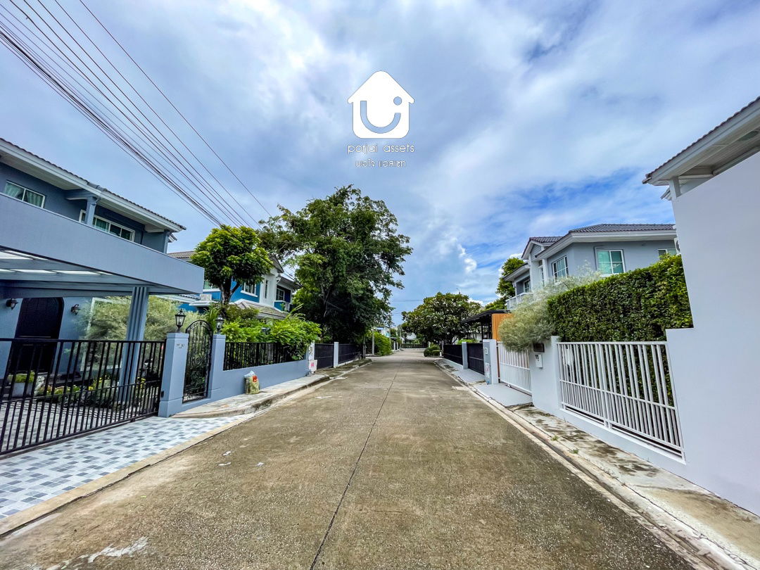 รูป 📣 ขายด่วน! บ้านเดี่ยว บ้านปาริชาต สุวินทวงศ์ 2 หลังในแปลงเดียว! - รูปที่ 2/39