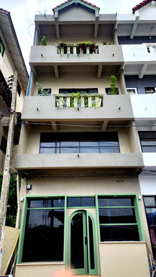 ขายอาคารพาณิชย์ : ขายอาคารพาณิชย์ Renovate ใหม่ ใกล้ที่ว่าการอำเภอลำลูกกา