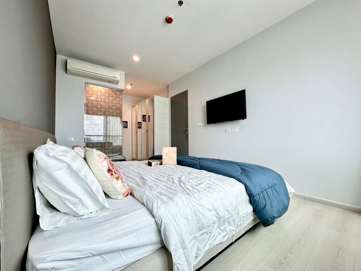 picture 🟪🟦🟩🟨🟧 For rent: Life Ratchadaphisek (2 bedrooms, corner room)🛎️🛎️ | 𝗟𝗶𝗻𝗲@: @𝗮𝘀𝘀𝗲𝘁𝘀𝗽𝗿𝗼 - 12/19