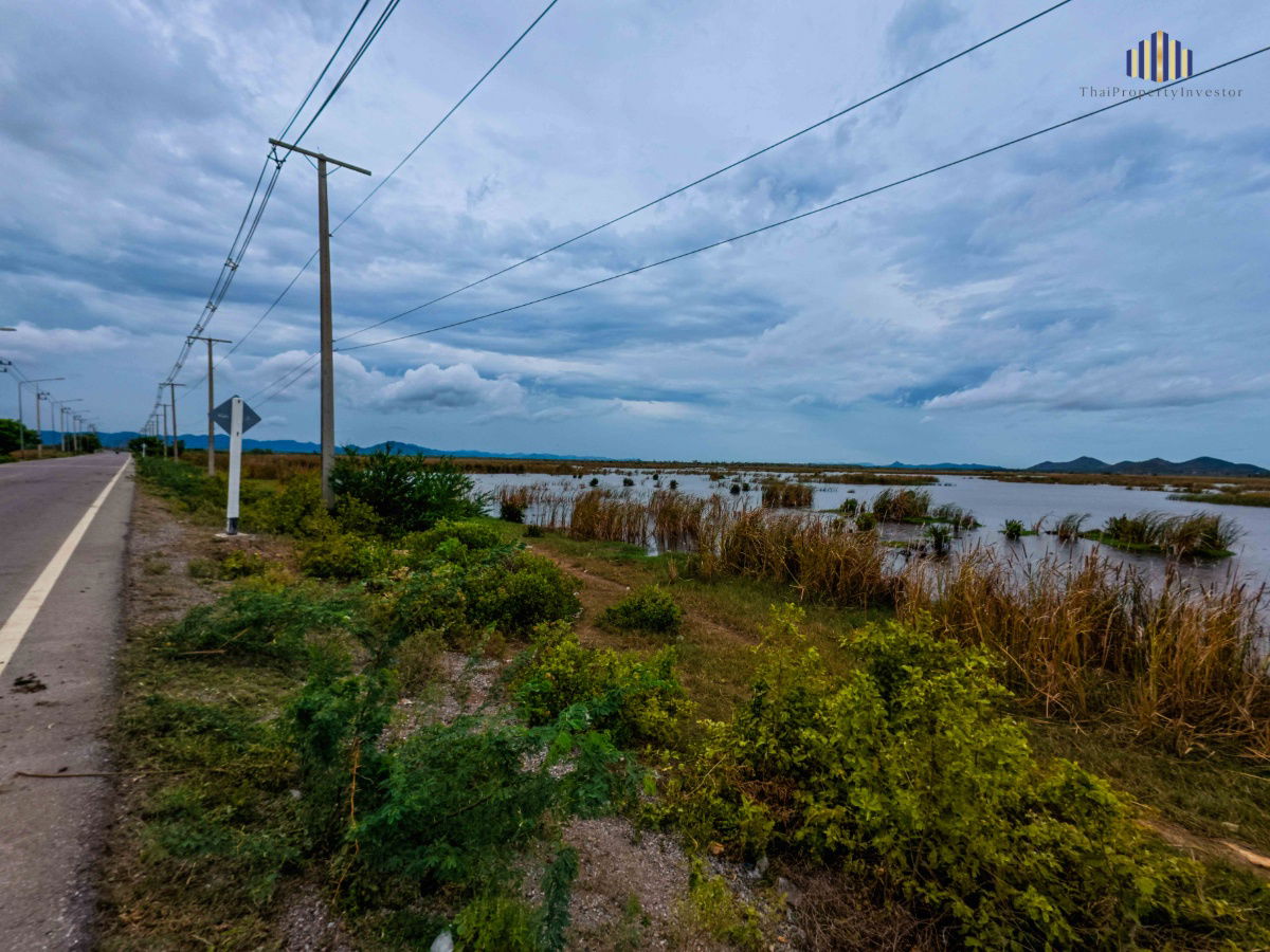 picture Great investment land! 33-1-76 rai plot, located on Highway 1021, with a 75-meter frontage and two public roads. High-potential location.  - 7/12