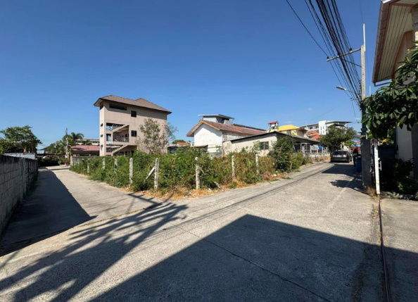 picture Vacant land for sale in Pattaya area, beautiful plot, cheap price, close to community area - 11/13
