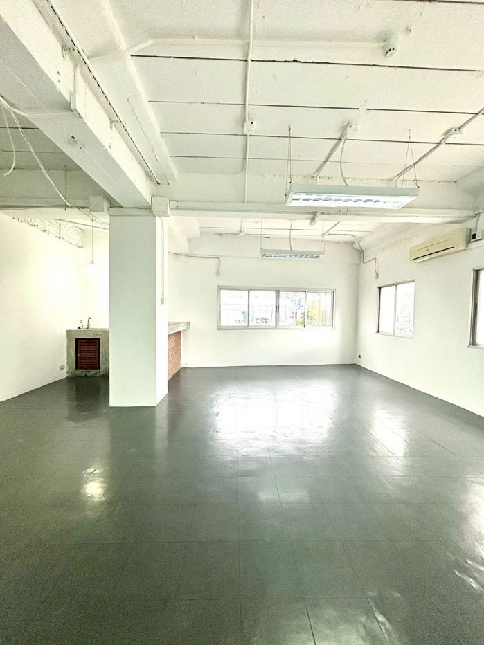 picture Office for rent (Thonglor) approximately 700 meters from BTS Thonglor Station. - 8/16