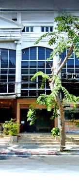 Shophouses for rent Siam University : in Yaowarat area MRT SamYot 290m. Sampeng Market 700 m. 4-story commercial building for rent 20 sq.w