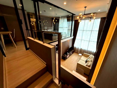 คอนโดให้เช่า : Knightsbridge prime sathorn (near bts Chongnonsri)   duplex move inDetails King-size bed 3 air conditioners,  Washing machine, water heater,