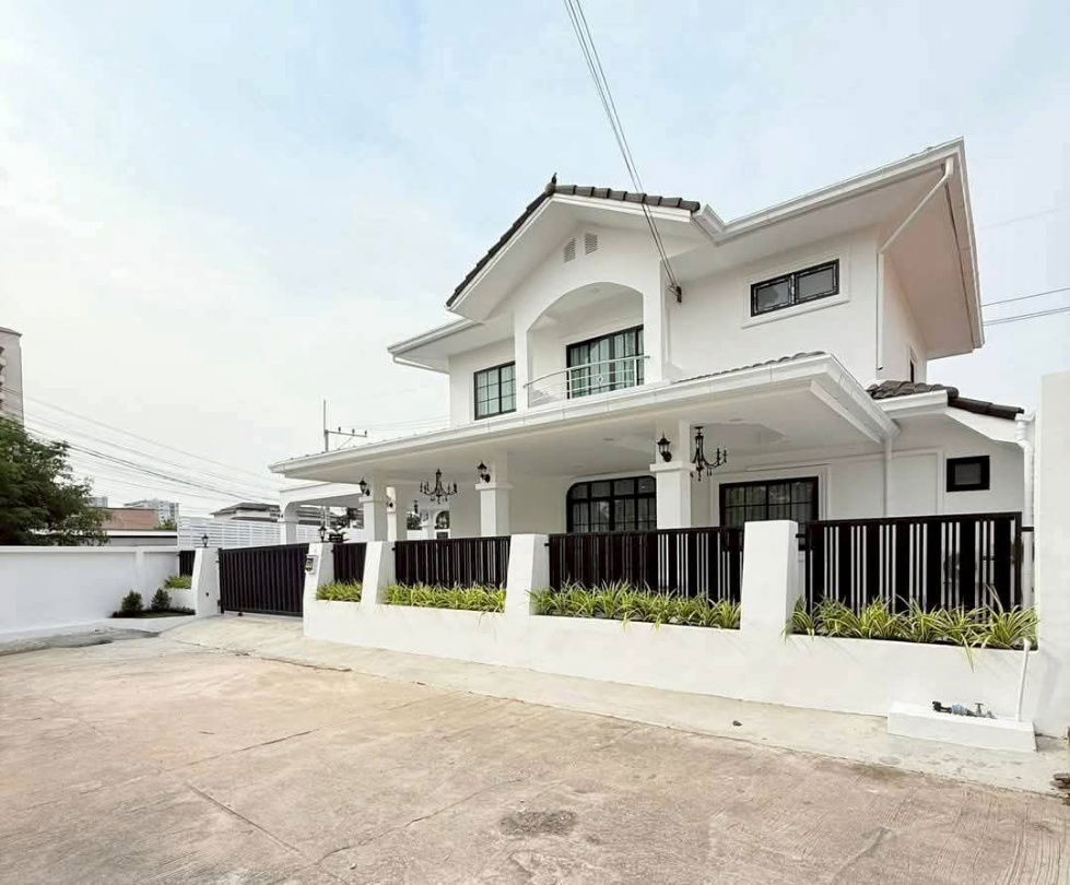 รูป ขายบ้านพูลวิลล่า 2 ชั้น พิกัดเขาตาโล พัทยา - รูปที่ 3/18