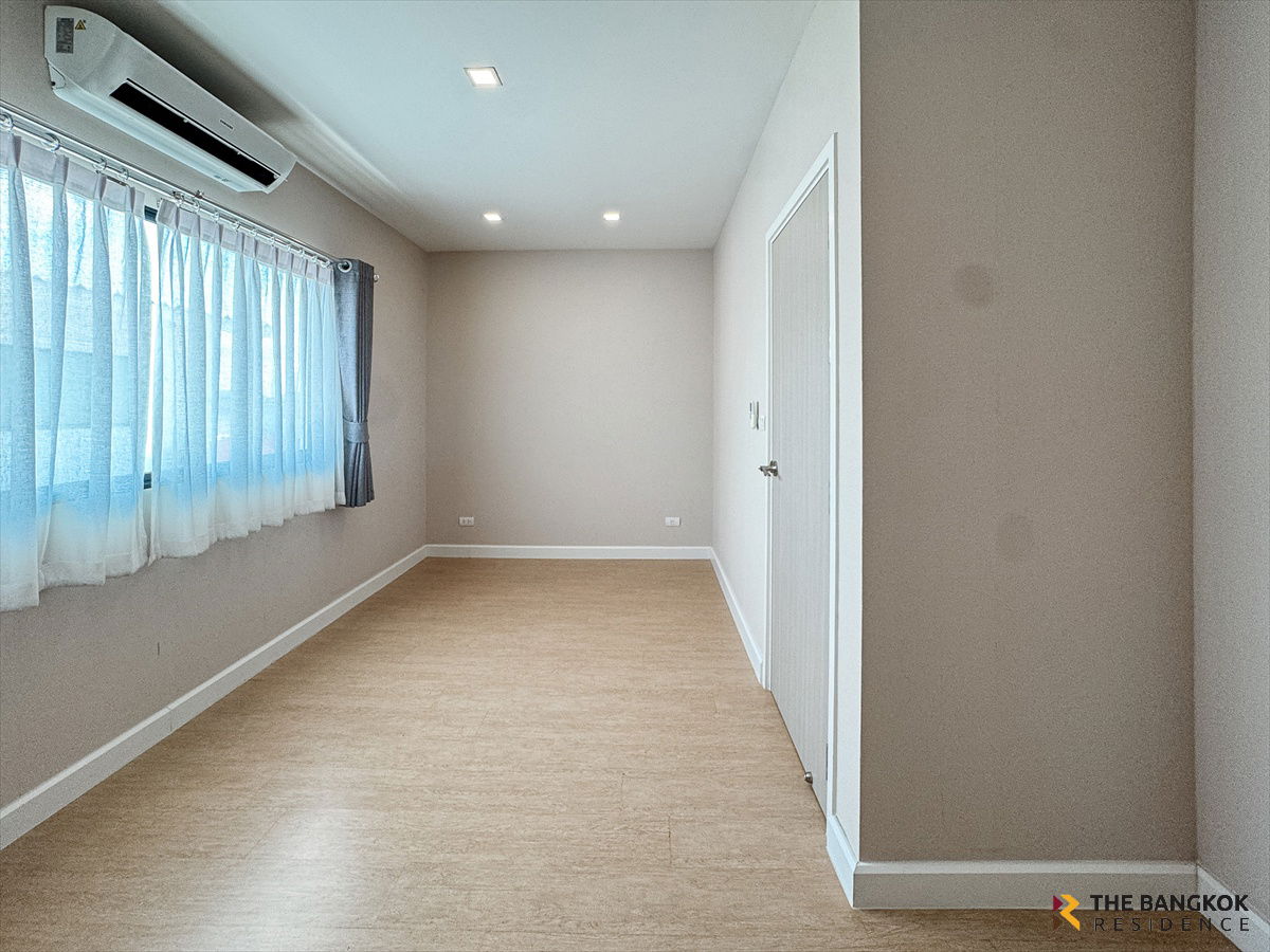 picture 🏡 3 Storey Townhome,Patio Watcharapol-Ramintra Near MRT Watcharapol  - 15/25