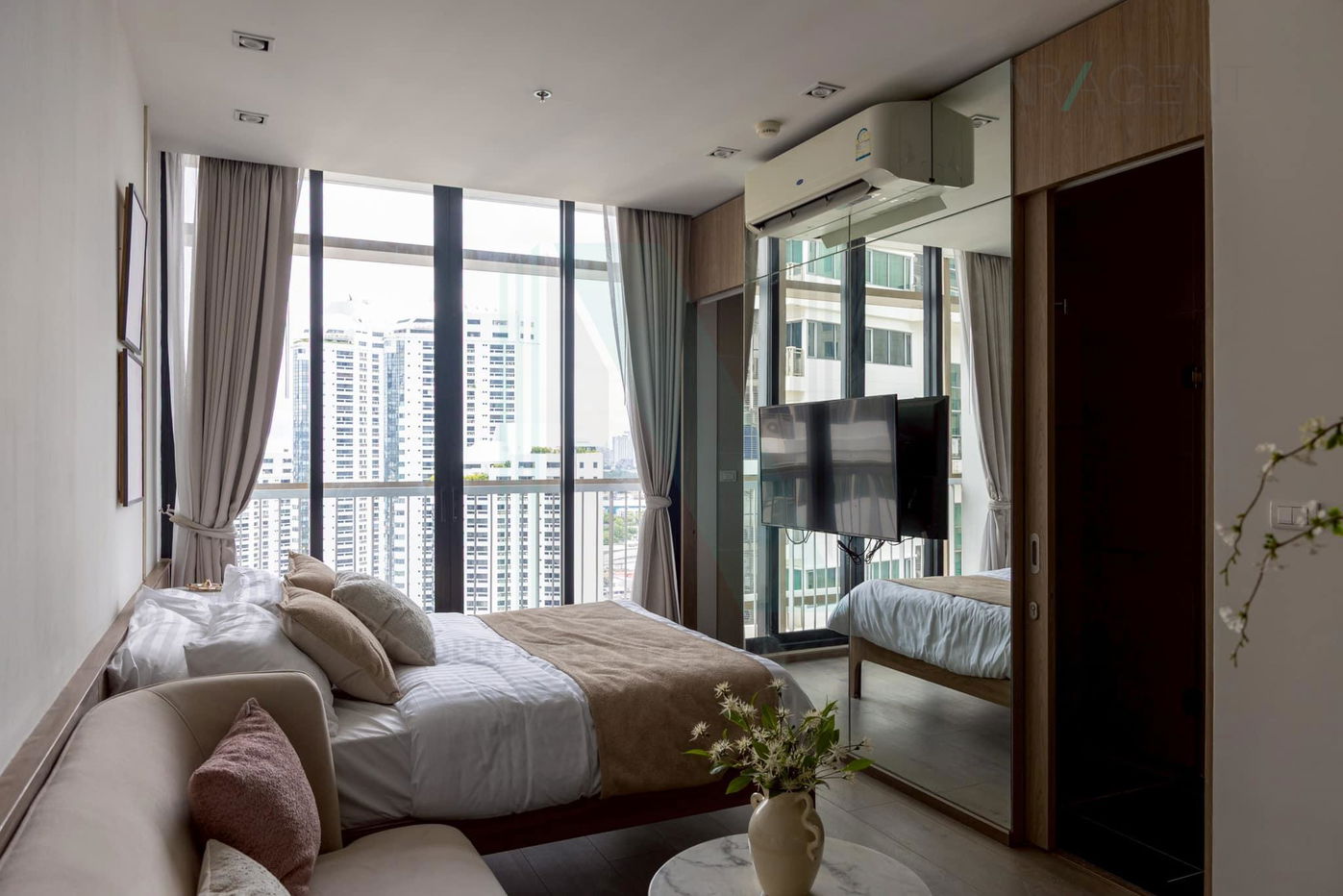 picture 📌 For Rent Condo PARK 24 PHASE 2 Building 6, Floor 29,Studio, Room size 28 sqm - 7/8