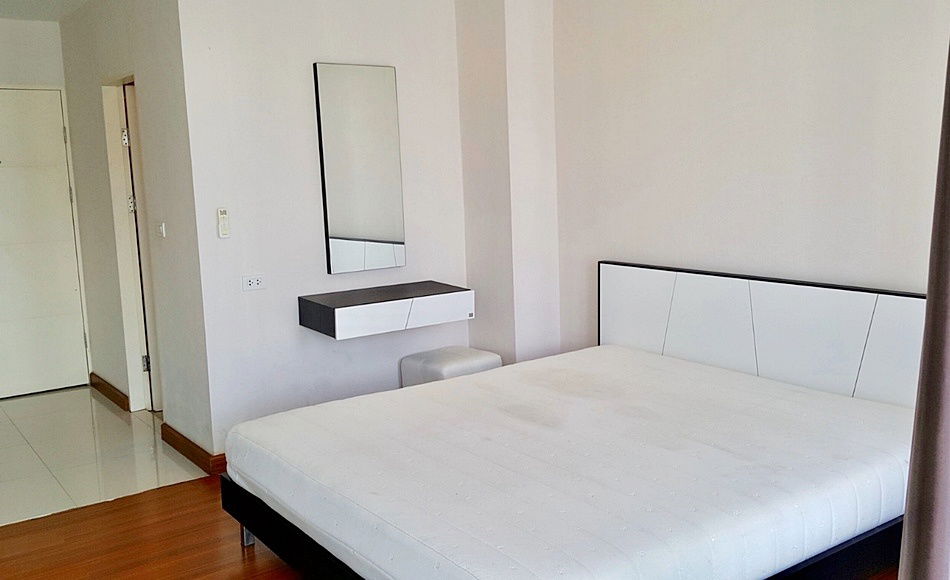 picture Call : 091-545-5346 Condo Airlink Residence @Suvarnabhumi Airport, 32 sq.m 7th floor Corner Unit, Fully furnished - 3/10