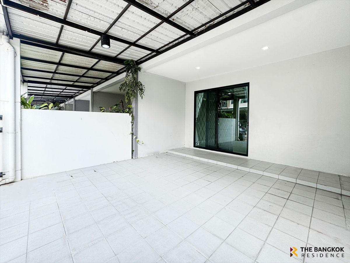 picture 🏡 3 Storey Townhome,Patio Watcharapol-Ramintra Near MRT Watcharapol  - 3/25
