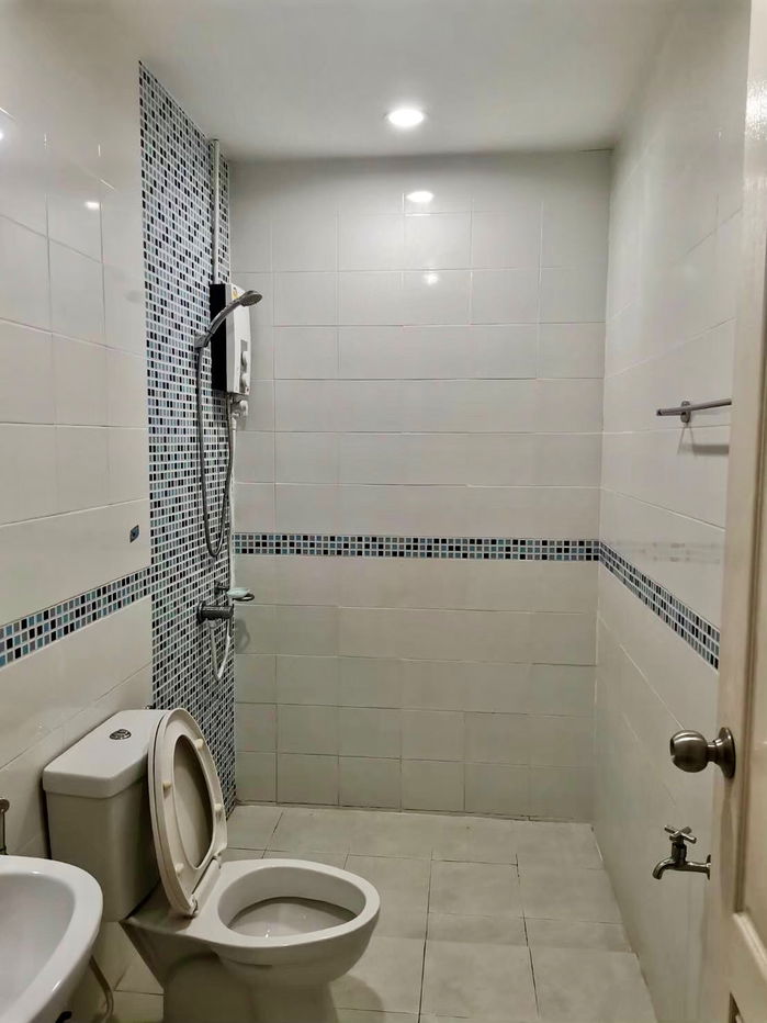 picture 🏡 For Rent: 3-Storey Townhome at Krissana Private City  ✨ Fully Furnished | Spacious Living | Prime Location - 21/30