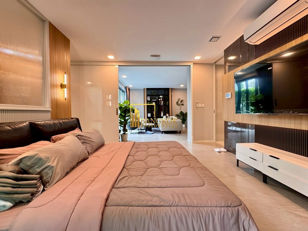 picture VIVE Krungthep Kreetha | Luxurious 4 Bedroom House For Rent - BR28266SH - 20/79
