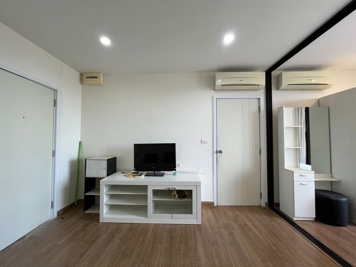 รูป 💥💥ปล่อยเช่าห้องพร้อมอยู่!! Condo The Tree Interchange 1Bed 36 ตร.ม.ตึก A ชั้น 17 ใกล้รัฐสภา ใกล้ MRT เตาปูน สนใจ LINE: @atfirm💥💥 - รูปที่ 2/14