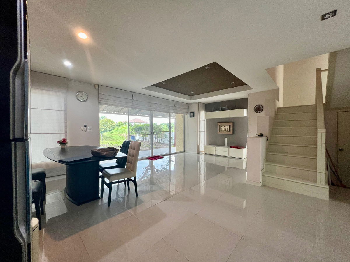 รูป ⭐ ขายด่วน! บ้านเดี่ยว 2 ชั้น Garden Lagoona – บ้านริมน้ำ สไตล์รีสอร์ท บรรยากาศสงบ ร่มรื่น เหมาะกับการพักผ่อนและ Work From Home พื้นที่รอบบ้านเยอะ - รูปที่ 9/29