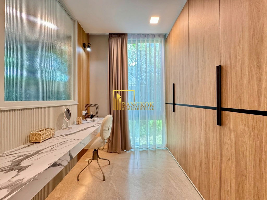 picture VIVE Krungthep Kreetha | Luxurious 4 Bedroom House For Rent - BR28266SH - 21/79