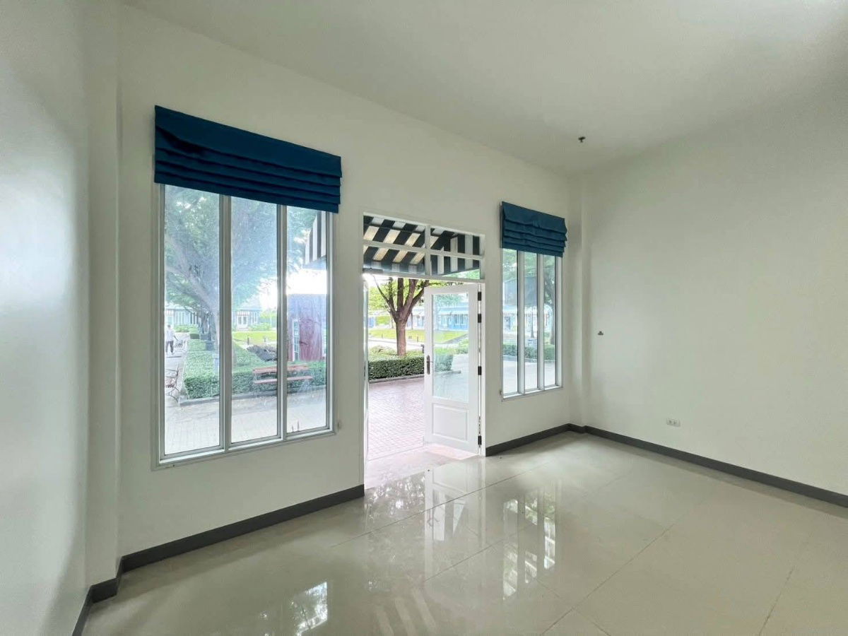 picture Chapter One Modern Dutch Condo for sale for business , market - 5/14
