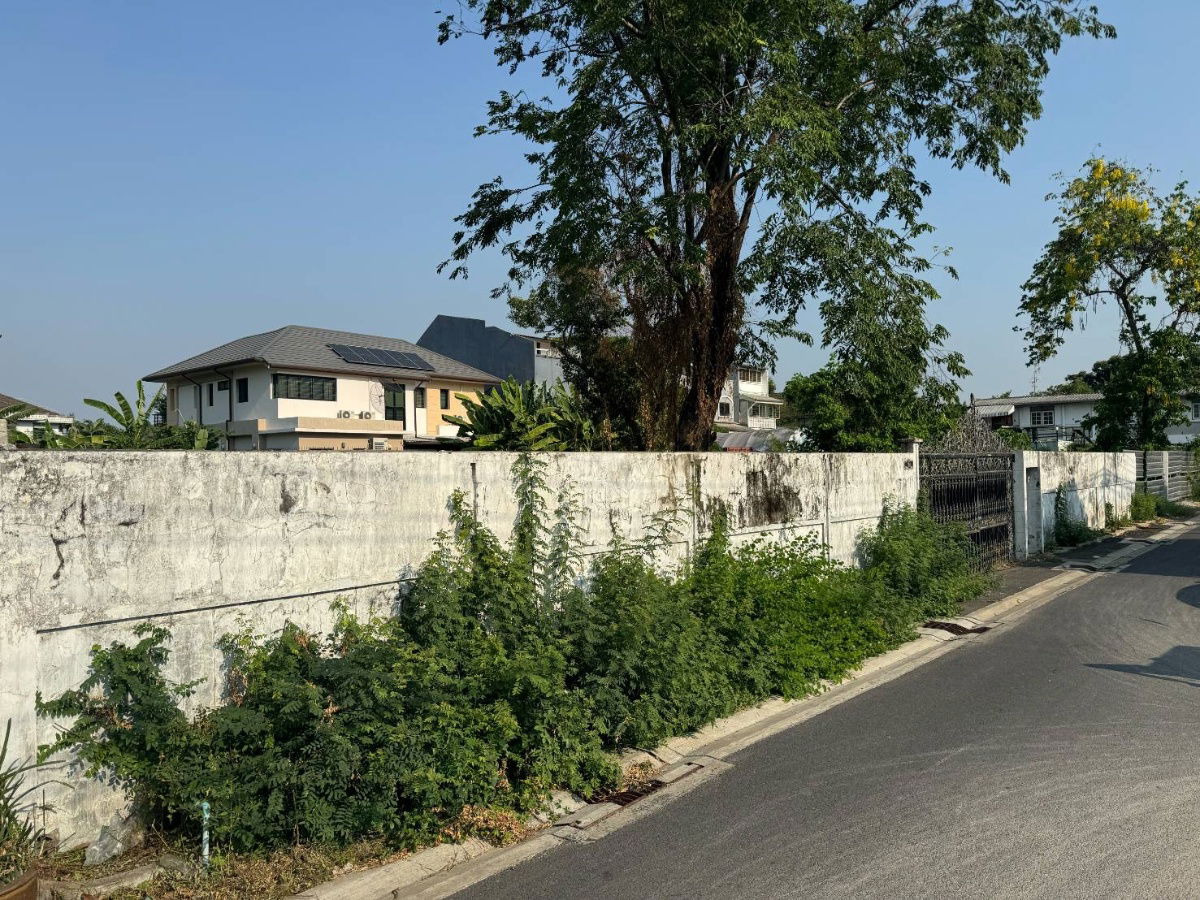 picture 🏞️ Land for Sale | 207 sq.wah | Ladprao 42 | Filled & Ready to Build | Near BTS Phawana  ✨ - 8/10