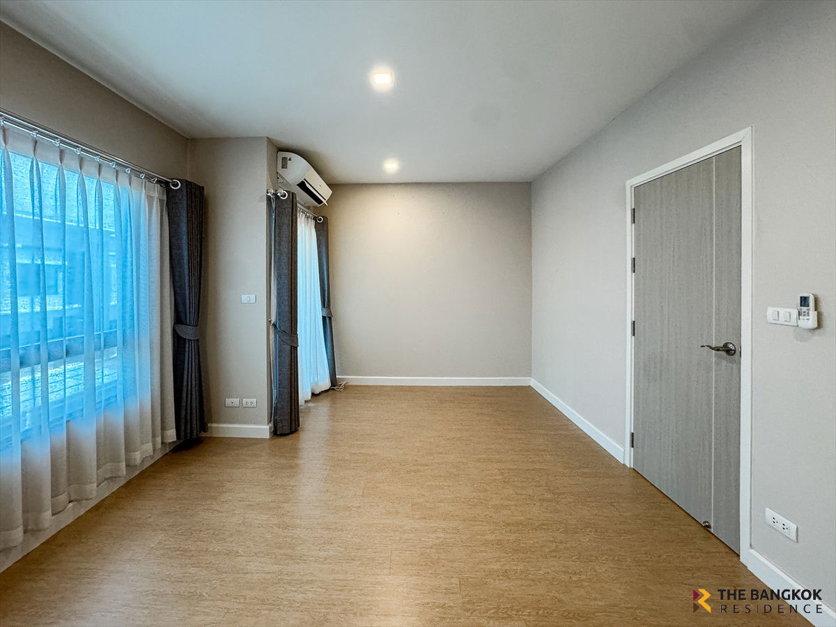 picture 🏡 3 Storey Townhome,Patio Watcharapol-Ramintra Near MRT Watcharapol  - 5/25