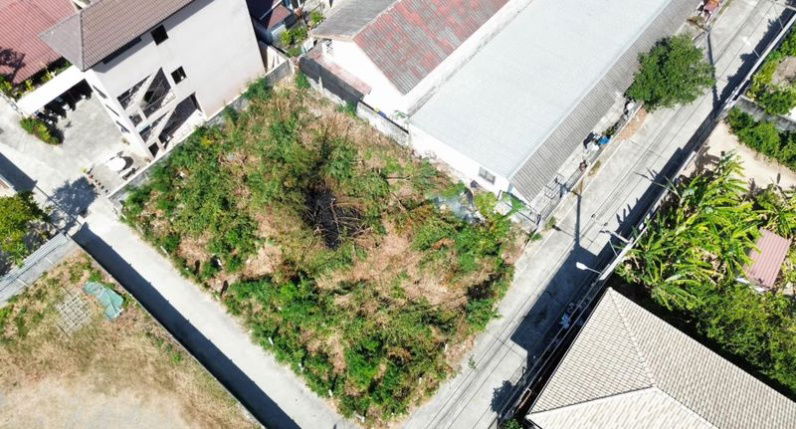 picture Vacant land for sale in Pattaya area, beautiful plot, cheap price, close to community area - 1/13