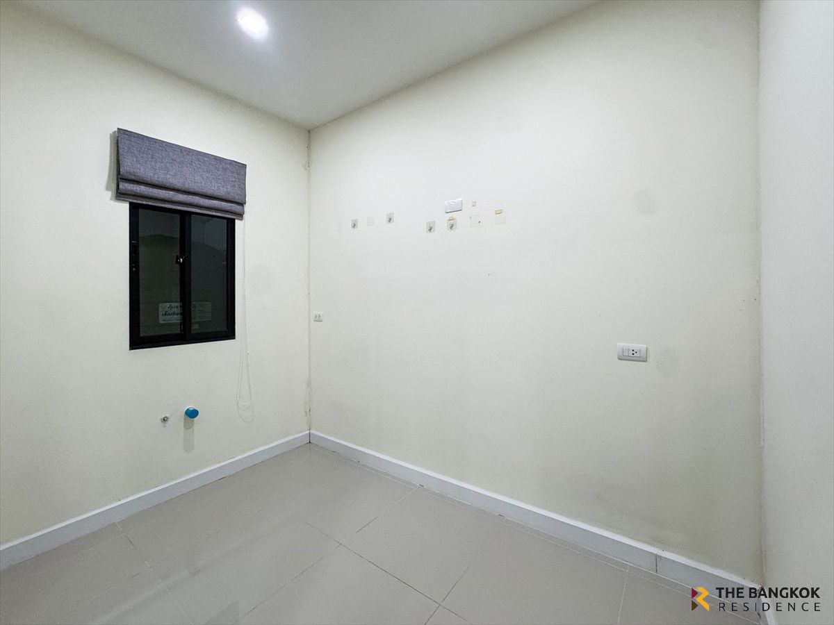 picture 🏡 3 Storey Townhome,Patio Watcharapol-Ramintra Near MRT Watcharapol  - 11/25