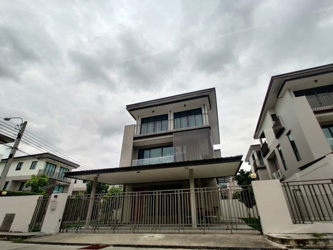 HR2797ให้เช่าบ้านเดี่ยว 3 ชั้น พร้อมเข้าอยู่ โครงการ AQ Arbor สวนหลวง ร.9 เฉลิมพระเกียรติ ร.9 ซอย 48