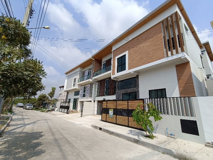 รูป ขายบ้านเดี่ยวสร้างใหม่ พัฒนาการ65 - รูปที่ 1/10