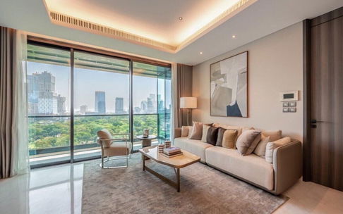 Sindhorn                  Tonson