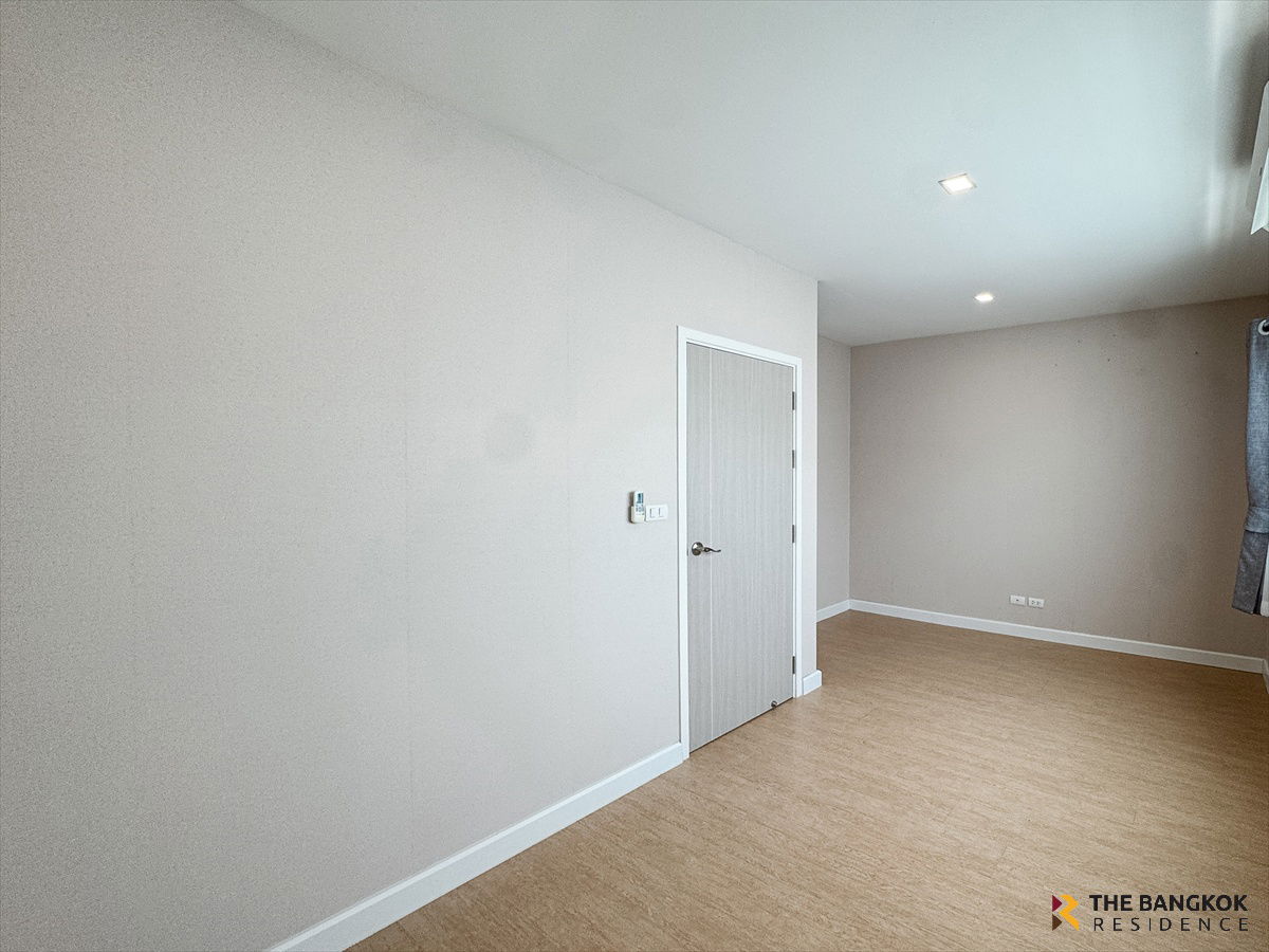 picture 🏡 3 Storey Townhome,Patio Watcharapol-Ramintra Near MRT Watcharapol  - 13/25